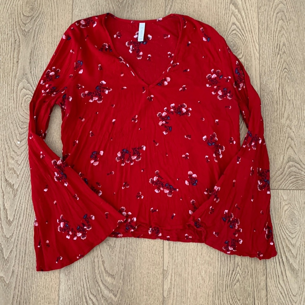 Gentle fawn red shirt